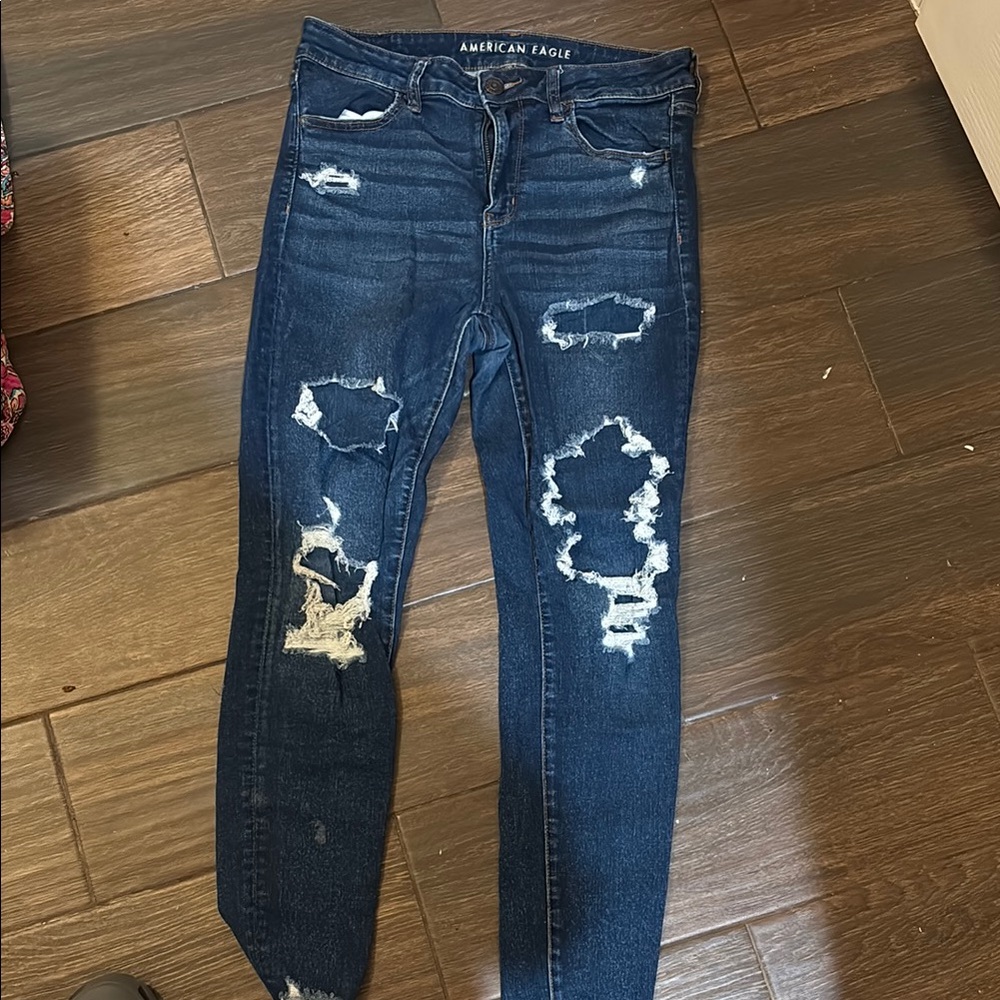 American Eagle Outfitters Women's Distressed Blue Jeans